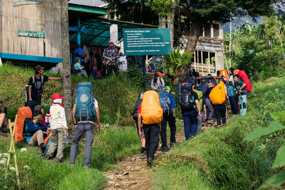 simaksi gunung gede via jalur gunung putri